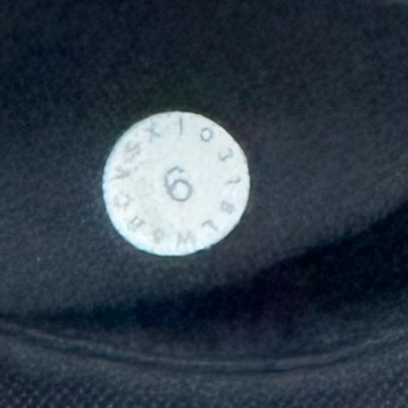 Lululemon Seek The Heat Tight Mesh Legging (Black) Size 6 - Picture 7 of 7